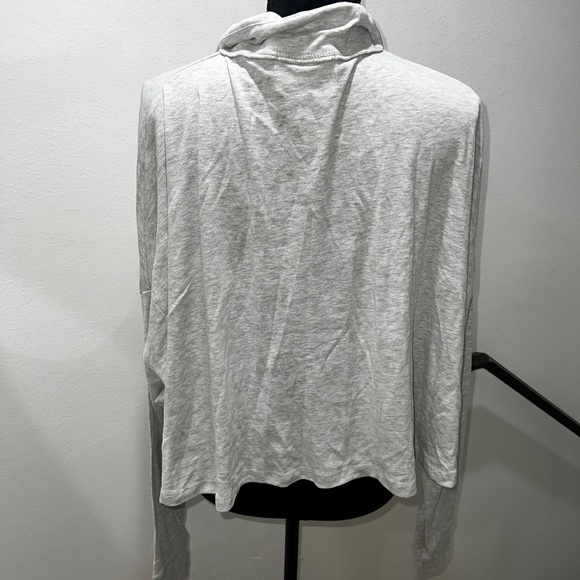 Bucket List Typically Basic Oversized Crop Shacket in Heather Grey - Picture 11 of 13